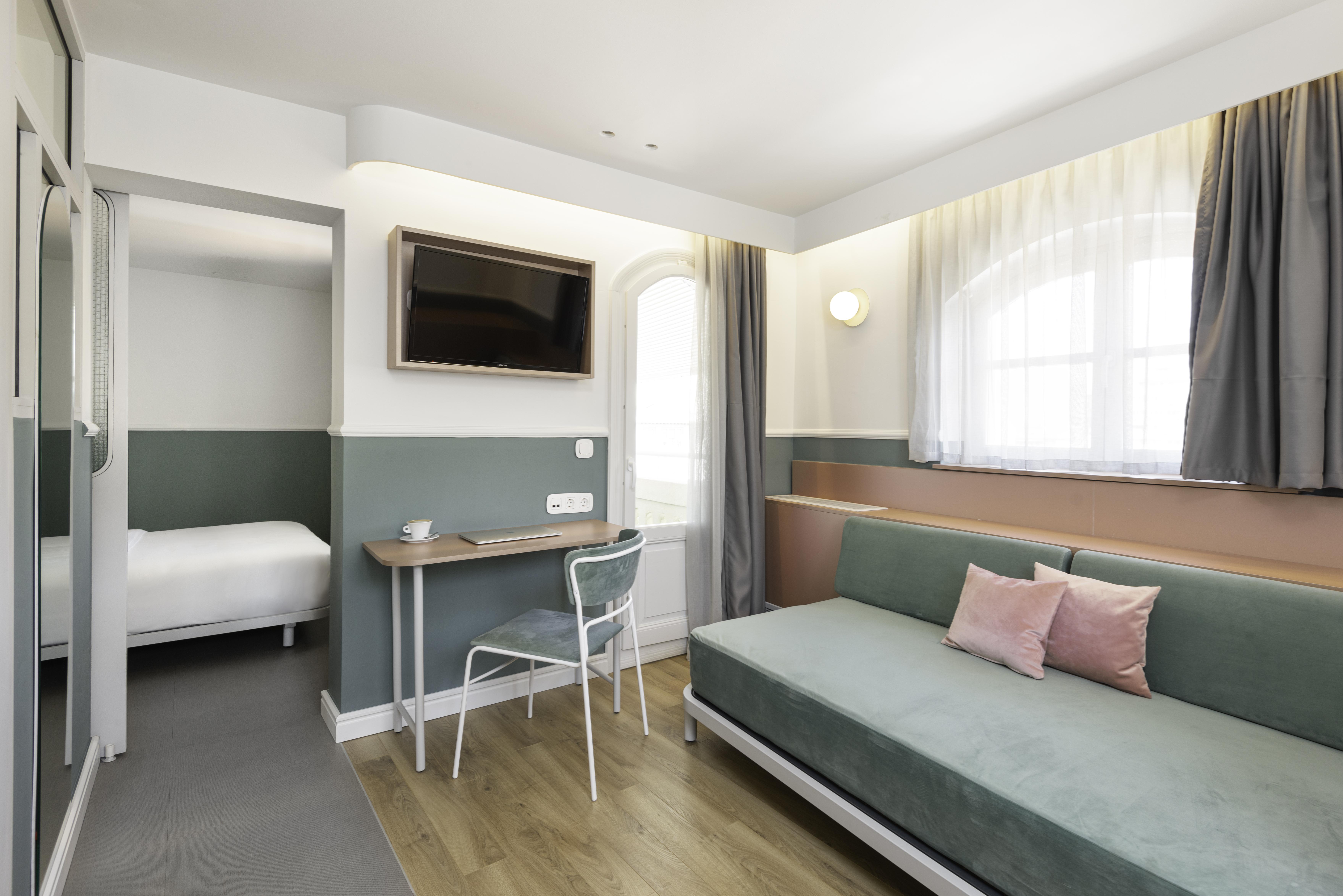 Colors Urban Hotel Солун Екстериор снимка