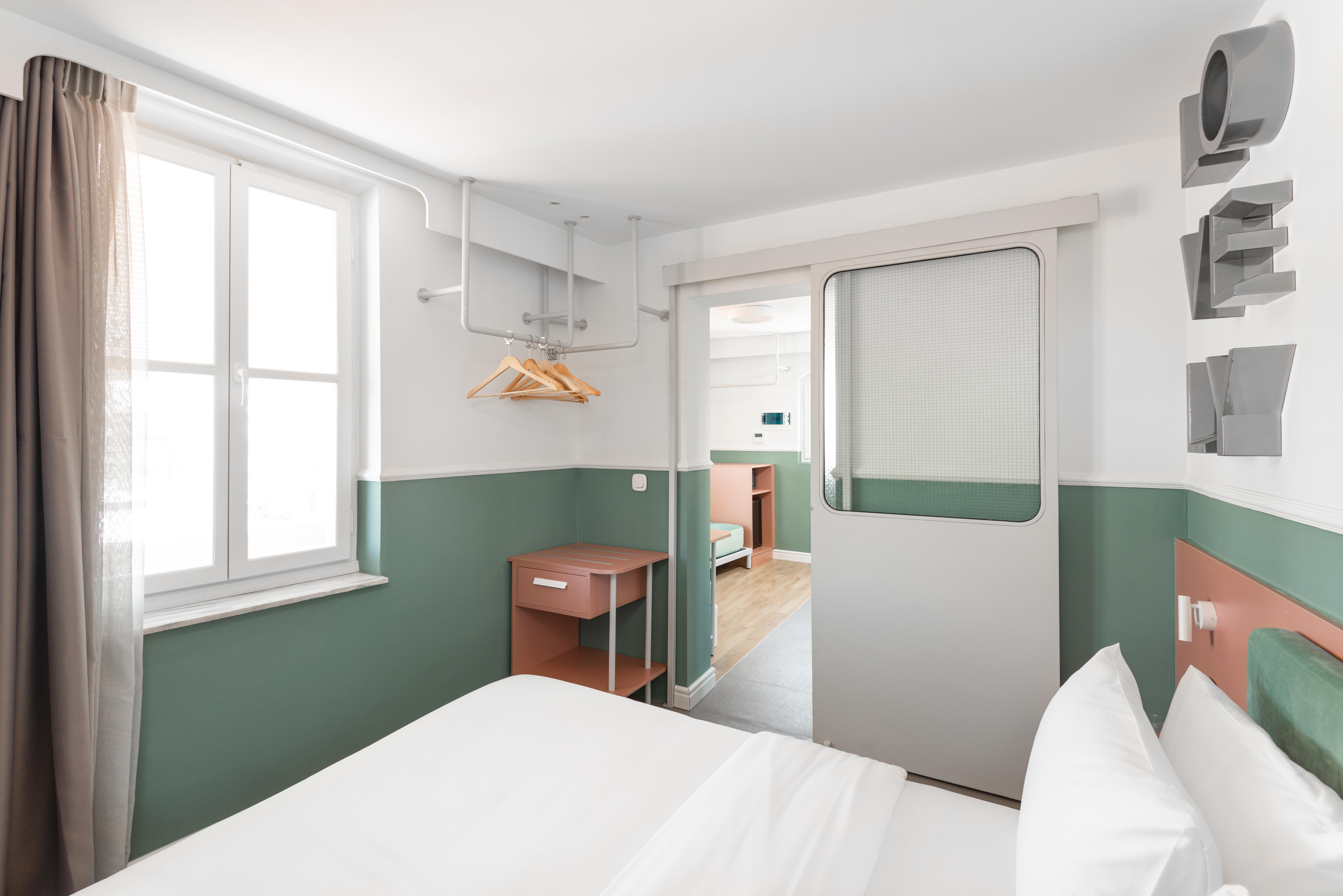 Colors Urban Hotel Солун Екстериор снимка